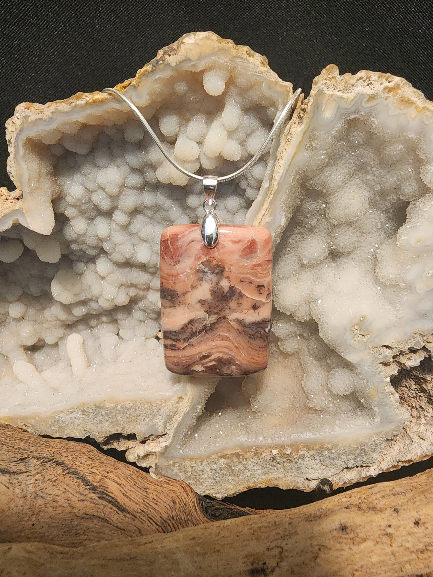 Picture Mooseblood Kona Dolomite Pendant #126