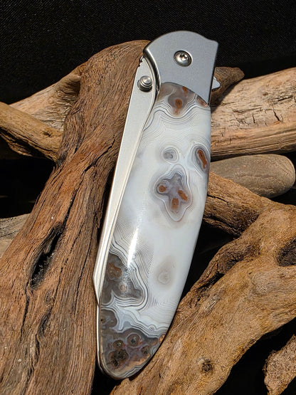 "Topo" Grand Canyon Agate with Parallax Banding Kershaw Random Leek (Model 1660R) Folding Pocket Knife #153